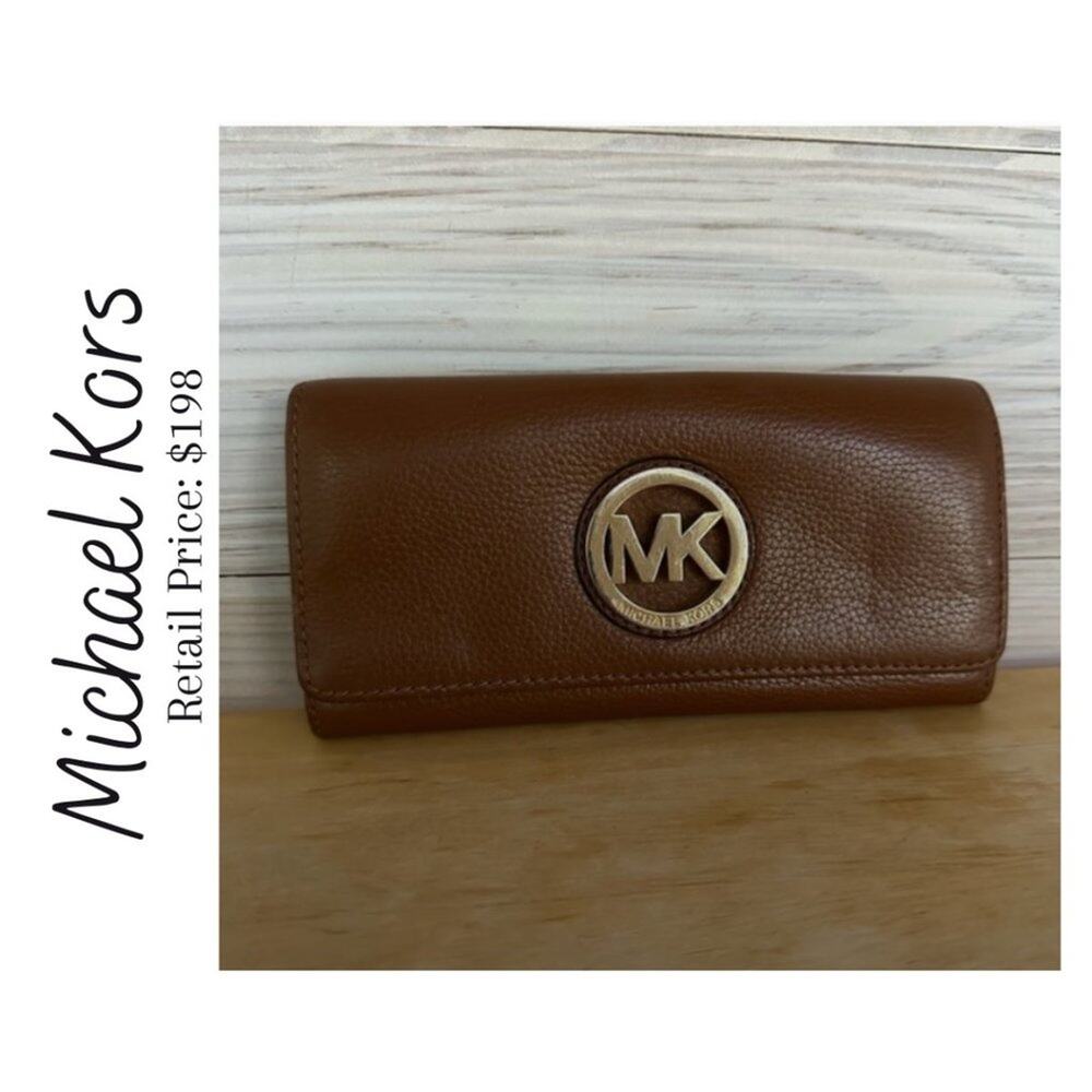 Michael Kors Signature Front Flap Closure Wallet